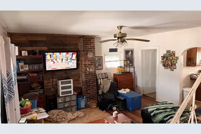 327 Lowell St, Vandergrift, PA 15690 - Photo 2