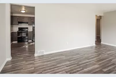 3530 Pinewood Dr, West Homestead, PA 15120 - Photo 4