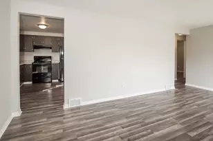 3530 Pinewood Dr, West Homestead, PA 15120 - Photo 4