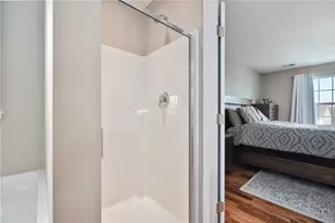 225 Foxwood Rd, Coraopolis, PA 15108 - Photo 24