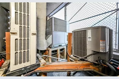 817 Main St, Pittsburgh, PA 15215 - Photo 46