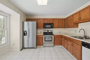 2147 Huntington Ct S, Pittsburgh, PA 15090 - Photo 10