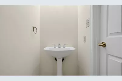 2147 Huntington Court S, Pittsburgh, PA 15090 - Photo 14