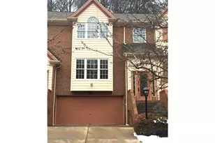 2147 Huntington Ct S, Pittsburgh, PA 15090 - Photo 2