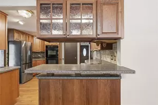 460 Bassett Dr, Bethel Park, PA 15102 - Photo 8