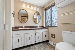 460 Bassett Dr, Bethel Park, PA 15102 - Photo 30