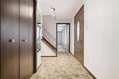 460 Bassett Drive, Bethel Park, PA 15102 - Photo 2