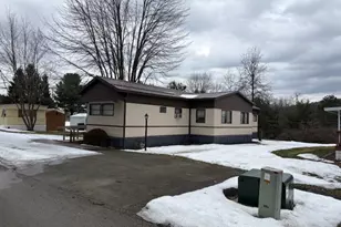 204 Kingston Ln, White Township, PA 15701 - Photo 2