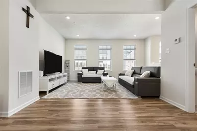 30 Hawthorne Dr, Chartiers, PA 15301 - Photo 2