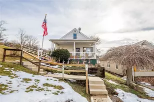 17 Hickory St, Burgettstown Boro, PA 15021 - Photo 1