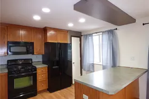 794 Wheatland, Bridgeville, PA 15017 - Photo 10