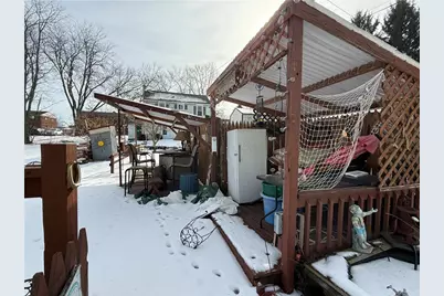 2703 20th Street Ext, Beaver Falls, PA 15010 - Photo 12