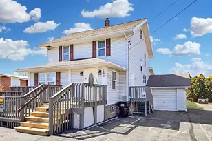 185 N Buhl Farm Dr, Hermitage, PA 16148 - Photo 1