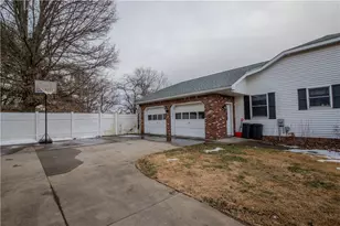 5 Nicklaus Ln, Waynesburg, PA 15370 - Photo 6