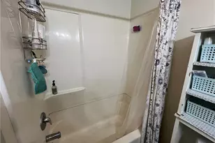 5730 Howe St, Pittsburgh, PA 15232 - Photo 14