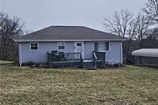 302 Wylie Ave, Houston, PA 15342 - Photo 1