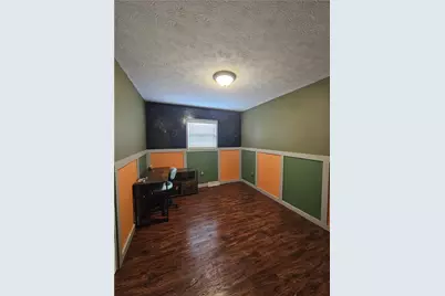 302 Wylie Ave, Houston, PA 15342 - Photo 20