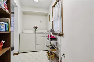 742 N Liberty Rd, Pine Township, PA 16127 - Photo 14