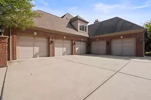 328 Cambridge Dr, Adams Township, PA 16046 - Photo 2