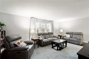 110 Tel Star Dr, Pittsburgh, PA 15236 - Photo 4