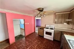 122 E Harvey St, Masontown, PA 15461 - Photo 8