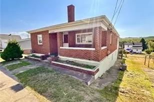 122 E Harvey St, Masontown, PA 15461 - Photo 2