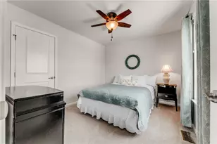 1017 Blackhawk Dr, Valencia, PA 16059 - Photo 22