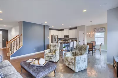 217 Noble Woods Dr, Coraopolis, PA 15108 - Photo 4