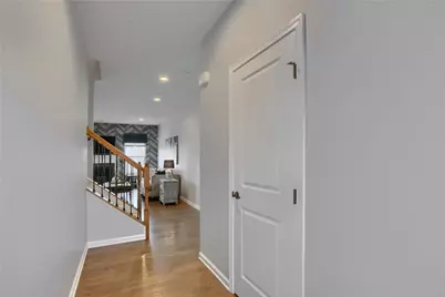 217 Noble Woods Dr, Coraopolis, PA 15108 - Photo 16