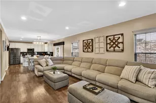 4019 Bentwood Dr, Canonsburg, PA 15317 - Photo 8