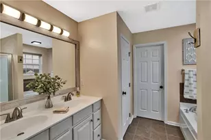 4019 Bentwood Dr, Canonsburg, PA 15317 - Photo 16