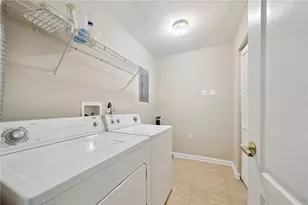 250 Hidden Ridge Ct, South Park, PA 15129 - Photo 6