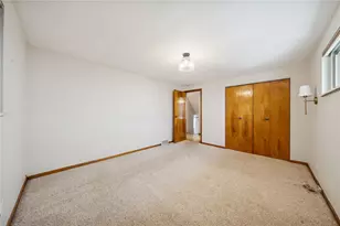 400 Vale Dr, Pittsburgh, PA 15239 - Photo 16