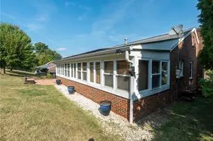 351 Locust St, Canonsburg, PA 15317 - Photo 20