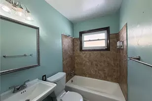 212 Kingston Dr, Wilkins Township, PA 15235 - Photo 12