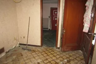 2024 Pioneer Ave, Pittsburgh, PA 15226 - Photo 12