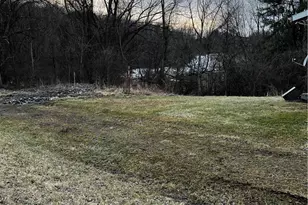 343 Vanderbilt Rd, Connellsville, PA 15425 - Photo 8