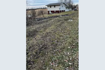 343 Vanderbilt Rd, Connellsville, PA 15425 - Photo 4