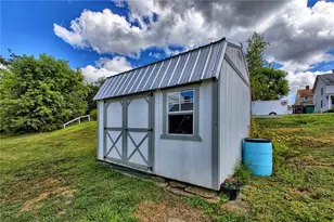 8005 Hayward St, Hempfield Township, PA 15691 - Photo 20