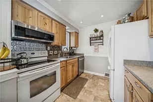 4817 Flamingo Dr, Pittsburgh, PA 15236 - Photo 10