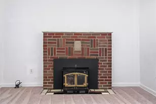 516 Walde St, Pittsburgh, PA 15210 - Photo 6