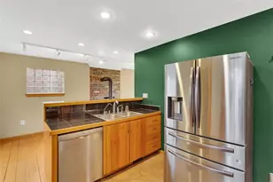 8020 Lloyd Ave, Pittsburgh, PA 15218 - Photo 10