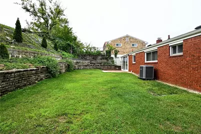 5166 Leona Dr, Pittsburgh, PA 15227 - Photo 40