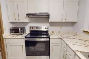 502 Brookstone Ct, Center Township, PA 16001 - Photo 10