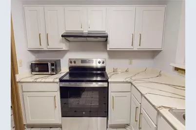 502 Brookstone Ct, Center Township, PA 16001 - Photo 8