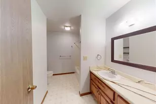 502 Brookstone Ct, Center Township, PA 16001 - Photo 16