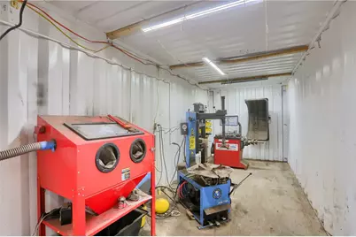 2608 New Butler Rd, Shenango Township, PA 16101 - Photo 48