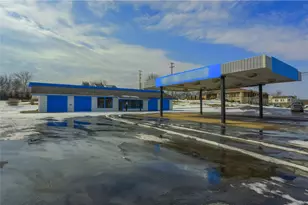 2608 New Butler Rd, Shenango Township, PA 16101 - Photo 1