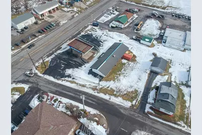 2608 New Butler Rd, Shenango Township, PA 16101 - Photo 10