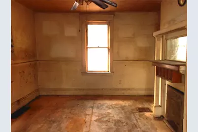 938 Saint Anne St, Pittsburgh, PA 15234 - Photo 4